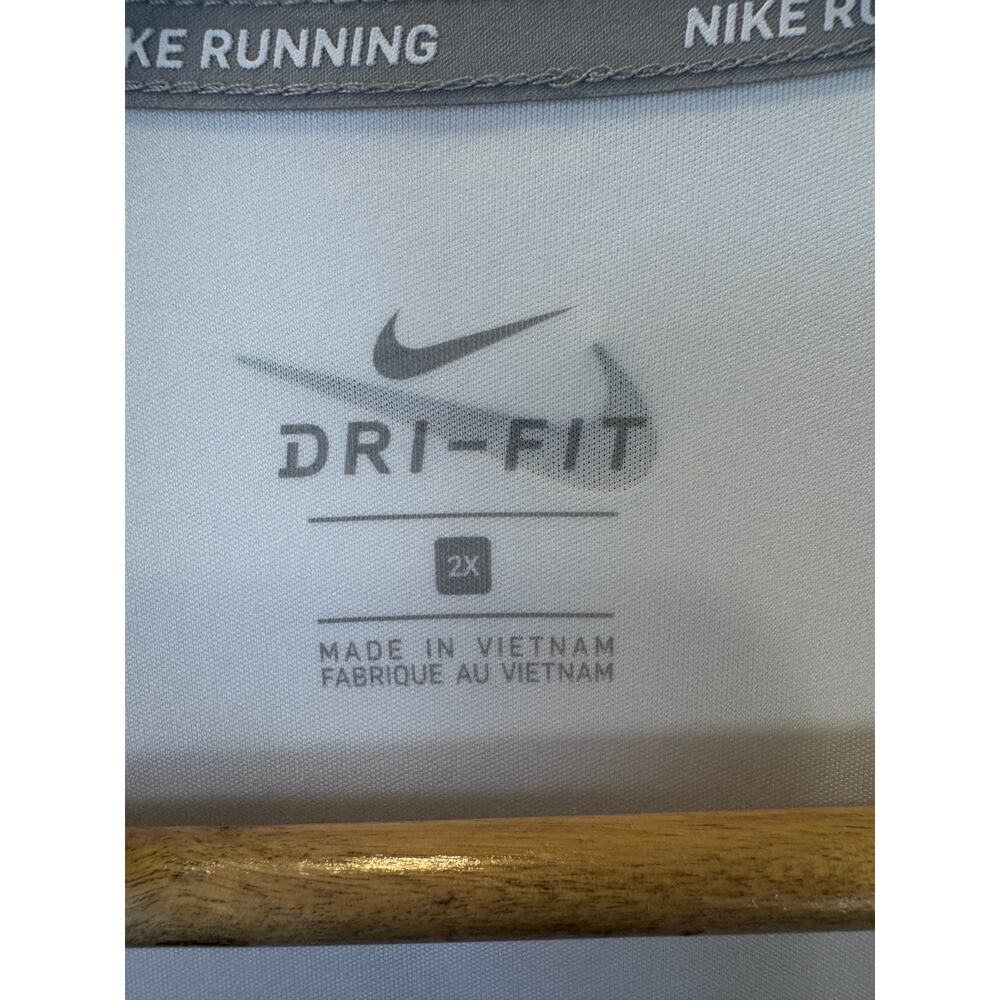 Nike Dri FIT Running Tank Top Womens 2X White Sleeveless Loose Fit - Picture 4 of 9